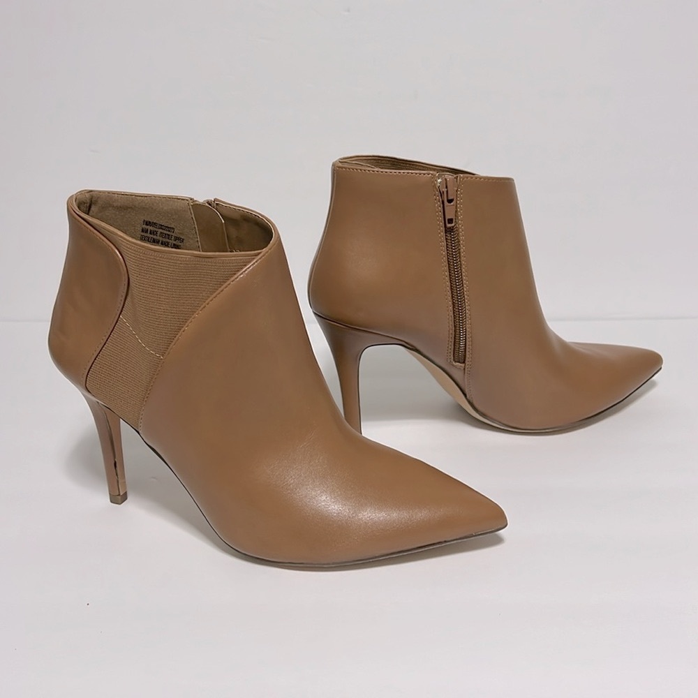 XOXO Tan Ankle Booties with Kitten Heel Size 9M NIB
